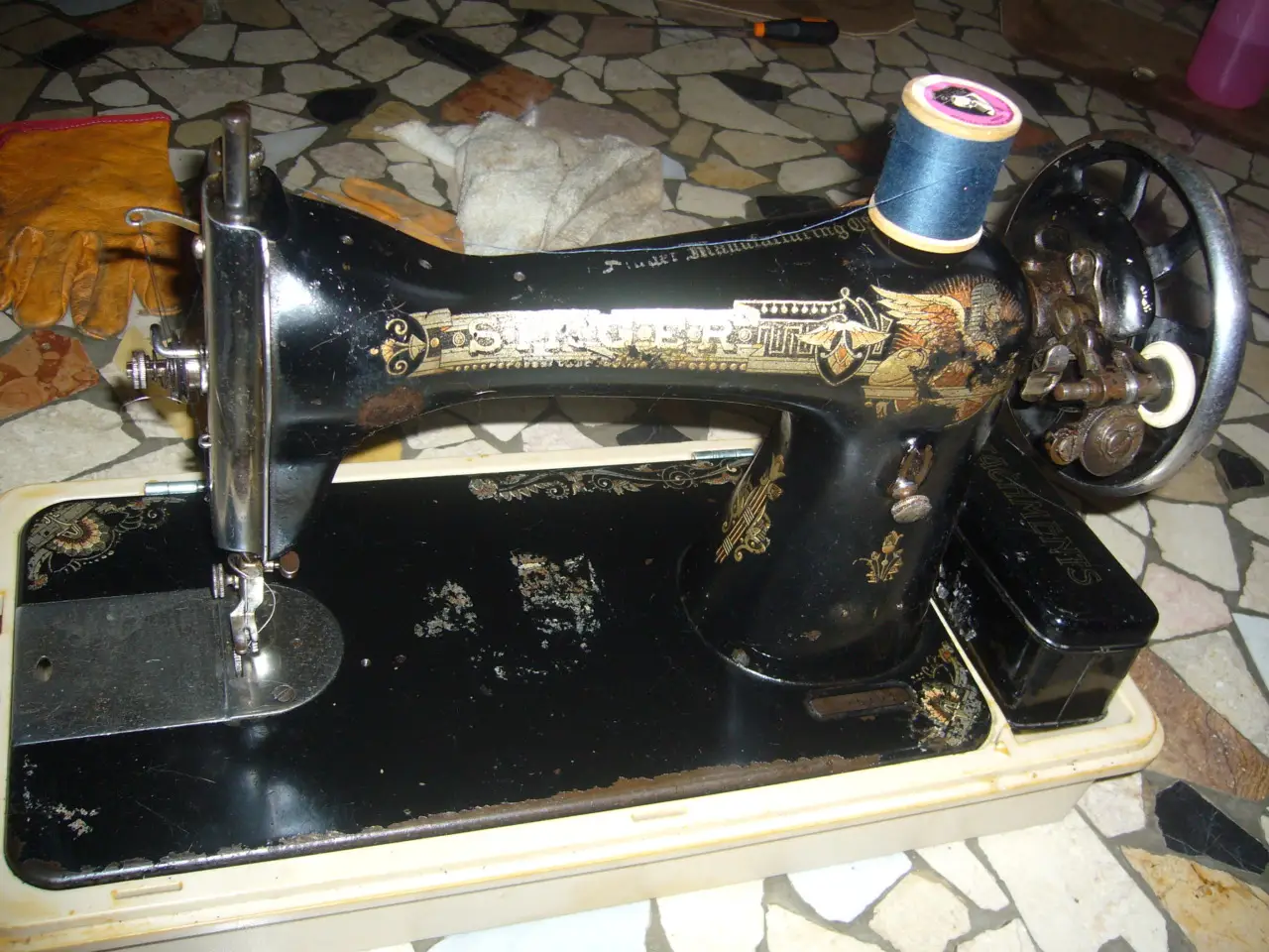Valutare e vendere una macchina da cucito d’epoca: fattori che contano davvero Valutare e vendere una macchina da cucito d’epoca: fattori che contano davvero