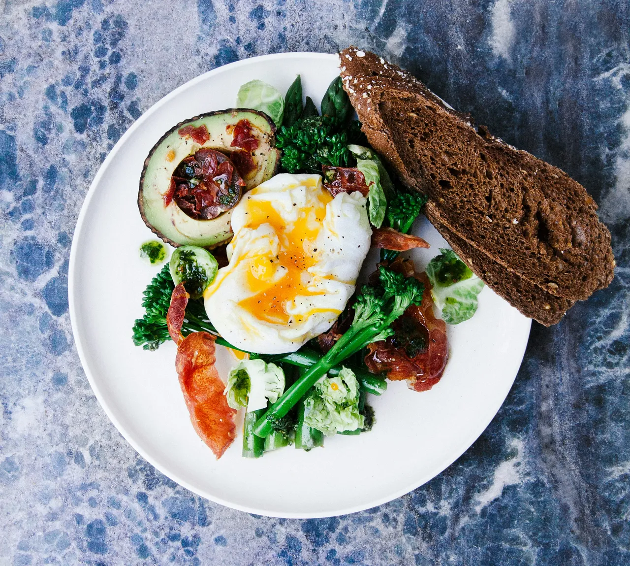 Glicemia alta al mattino? Ecco la colazione che fa la differenza Glicemia alta al mattino? Ecco la colazione che fa la differenza