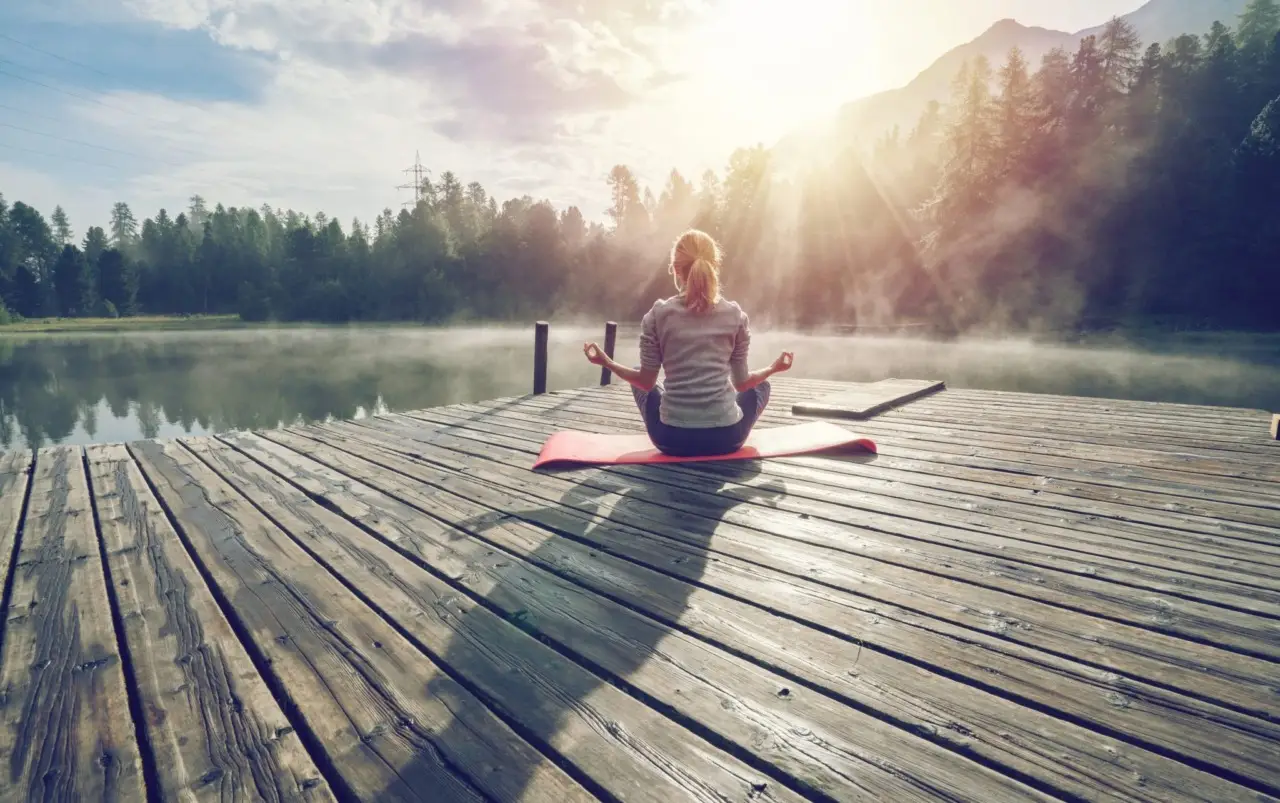 Come abbassare ansia e stress con 5 minute al giorno: ecco il metodo Come abbassare ansia e stress con 5 minute al giorno: ecco il metodo