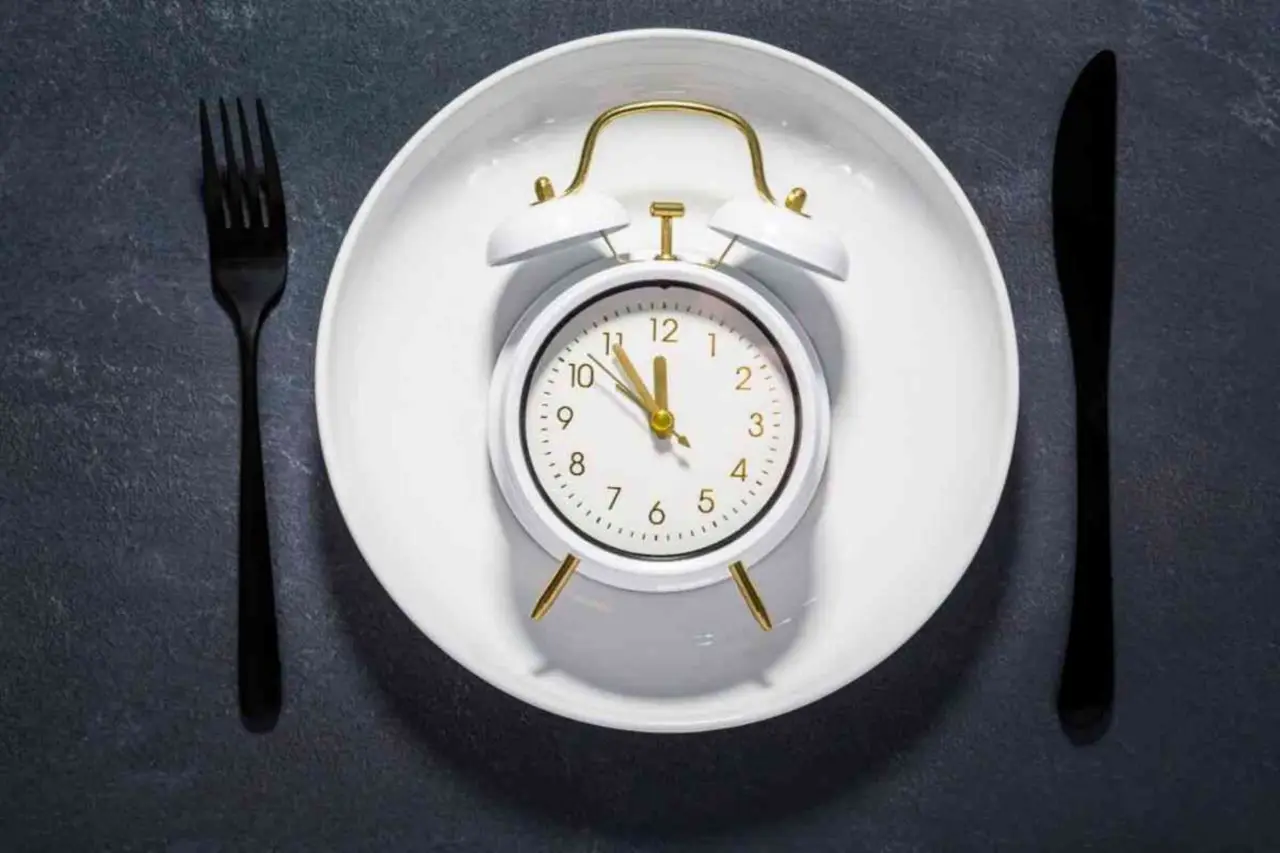 Ritagli di digiuno intermittente: ecco cosa cambia al metabolismo Ritagli di digiuno intermittente: ecco cosa cambia al metabolismo