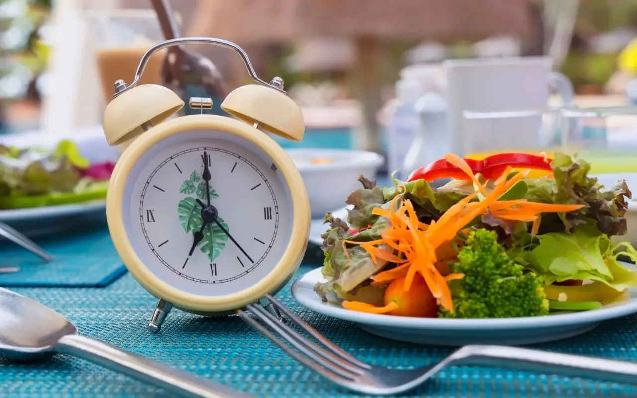 Ritagli di digiuno intermittente: ecco cosa cambia al metabolismo Ritagli di digiuno intermittente: ecco cosa cambia al metabolismo