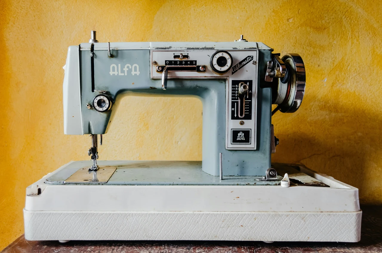 Guida pratica per stimare il prezzo reale delle macchine da cucito degli anni ‘70 Guida pratica per stimare il prezzo reale delle macchine da cucito degli anni ‘70